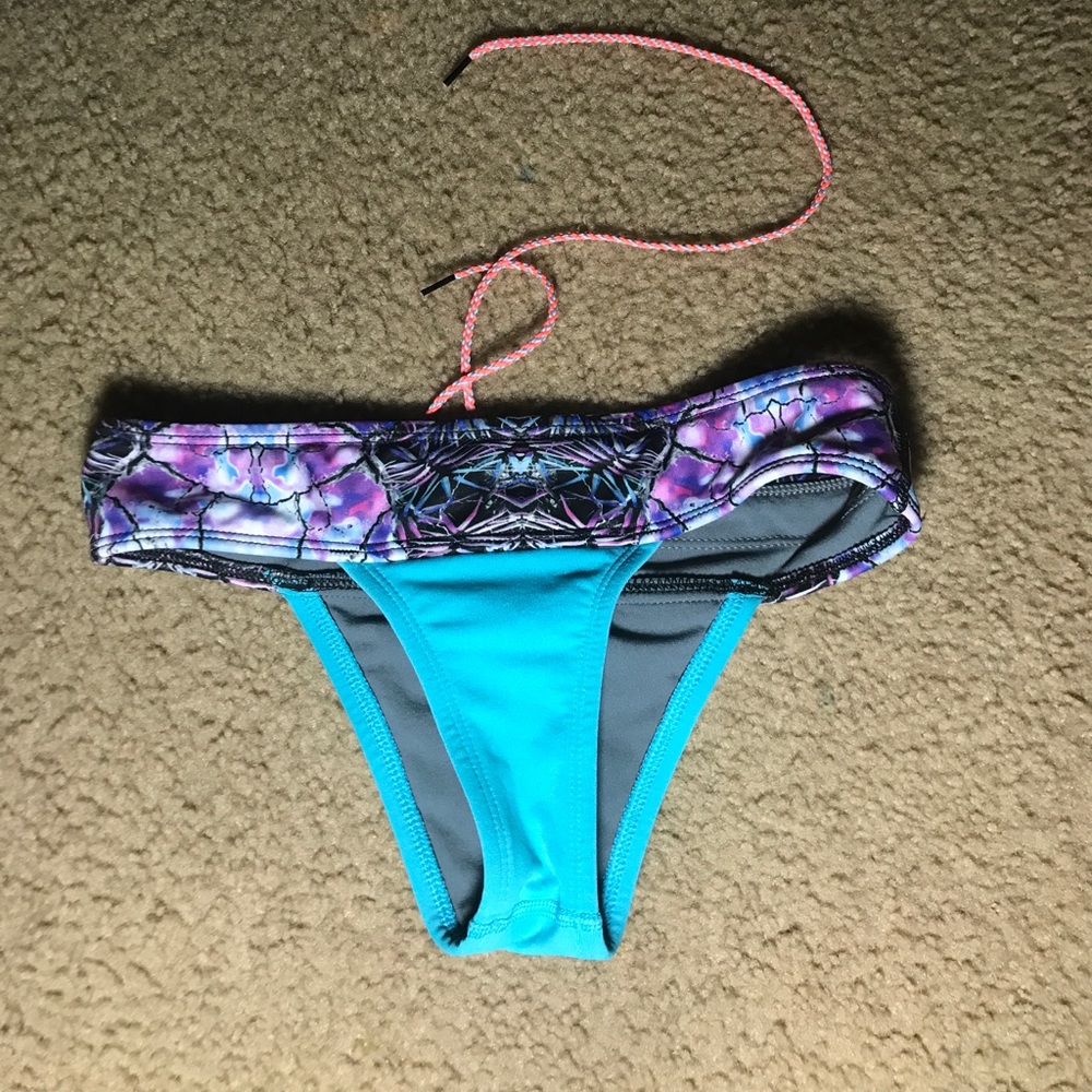 Jolyn RARE cheeky bottoms